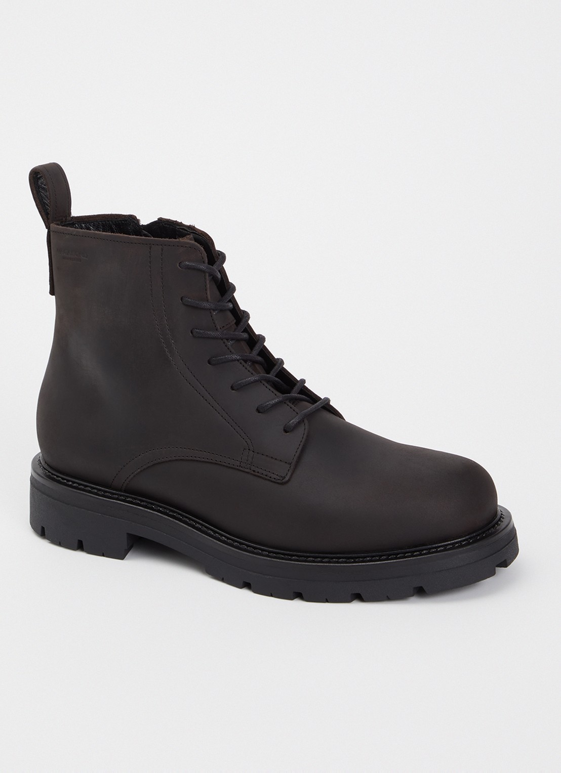 Vagabond Shoemakers Cameron veterboot van leer - voorkant 2 donkerbruin