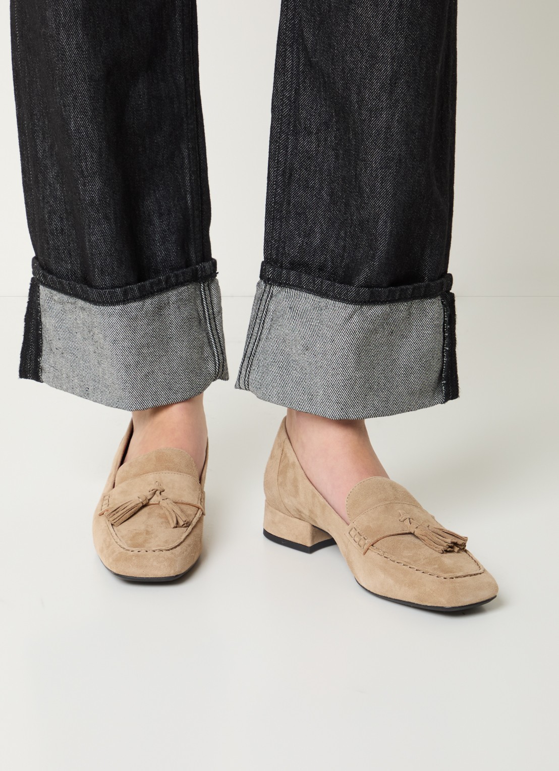 Vagabond Shoemakers Debbi loafer van suède - voorkant 5 beige