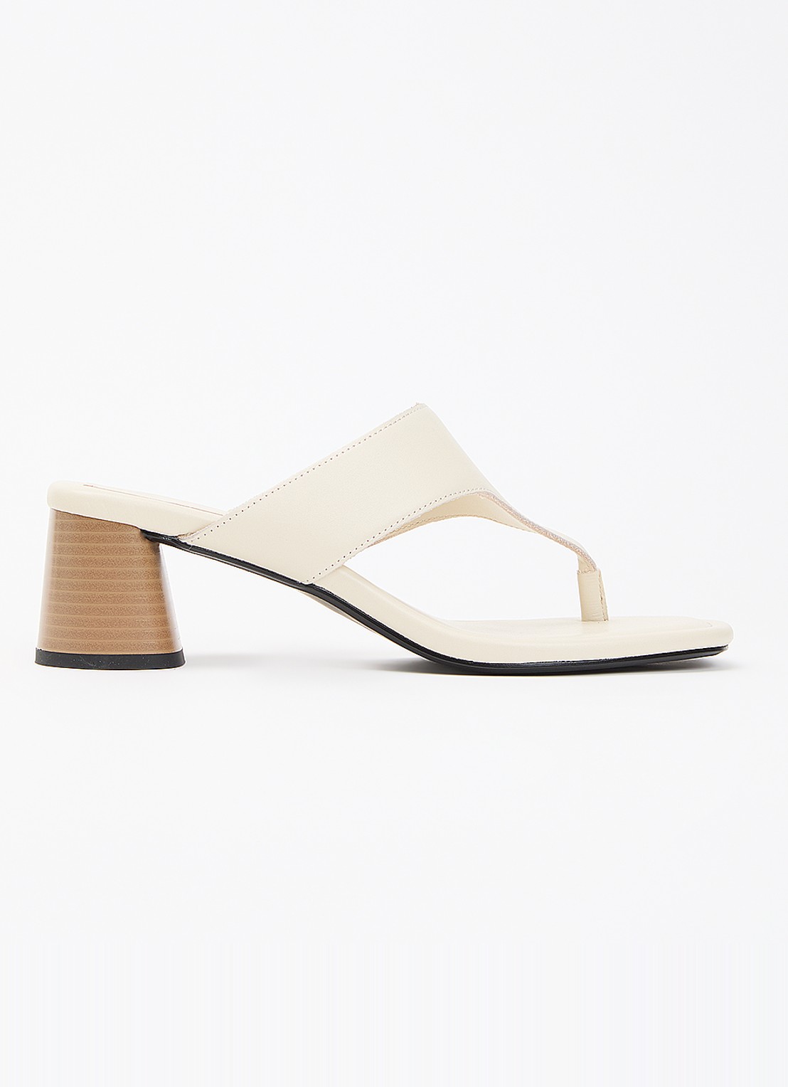 Vagabond Shoemakers Evie muiltje van leer - voorkant 4 creme