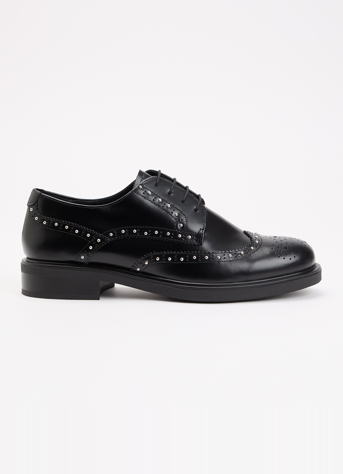 Vagabond Shoemakers Freya veterschoen van leer met studs - voorkant 2 zwart