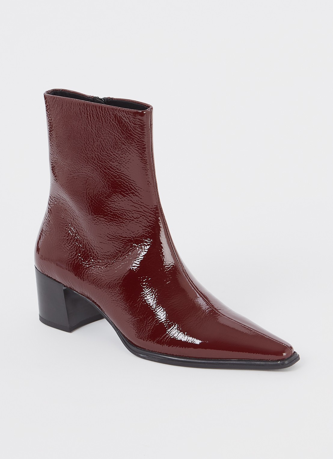 Vagabond Shoemakers Giselle enkellaarsje van leer - voorkant bordeauxrood