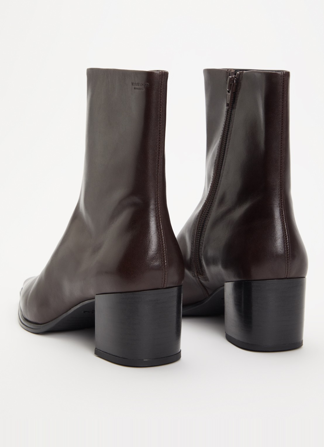 Vagabond Shoemakers Giselle enkellaarsje van leer - achterkant chocoladebruin