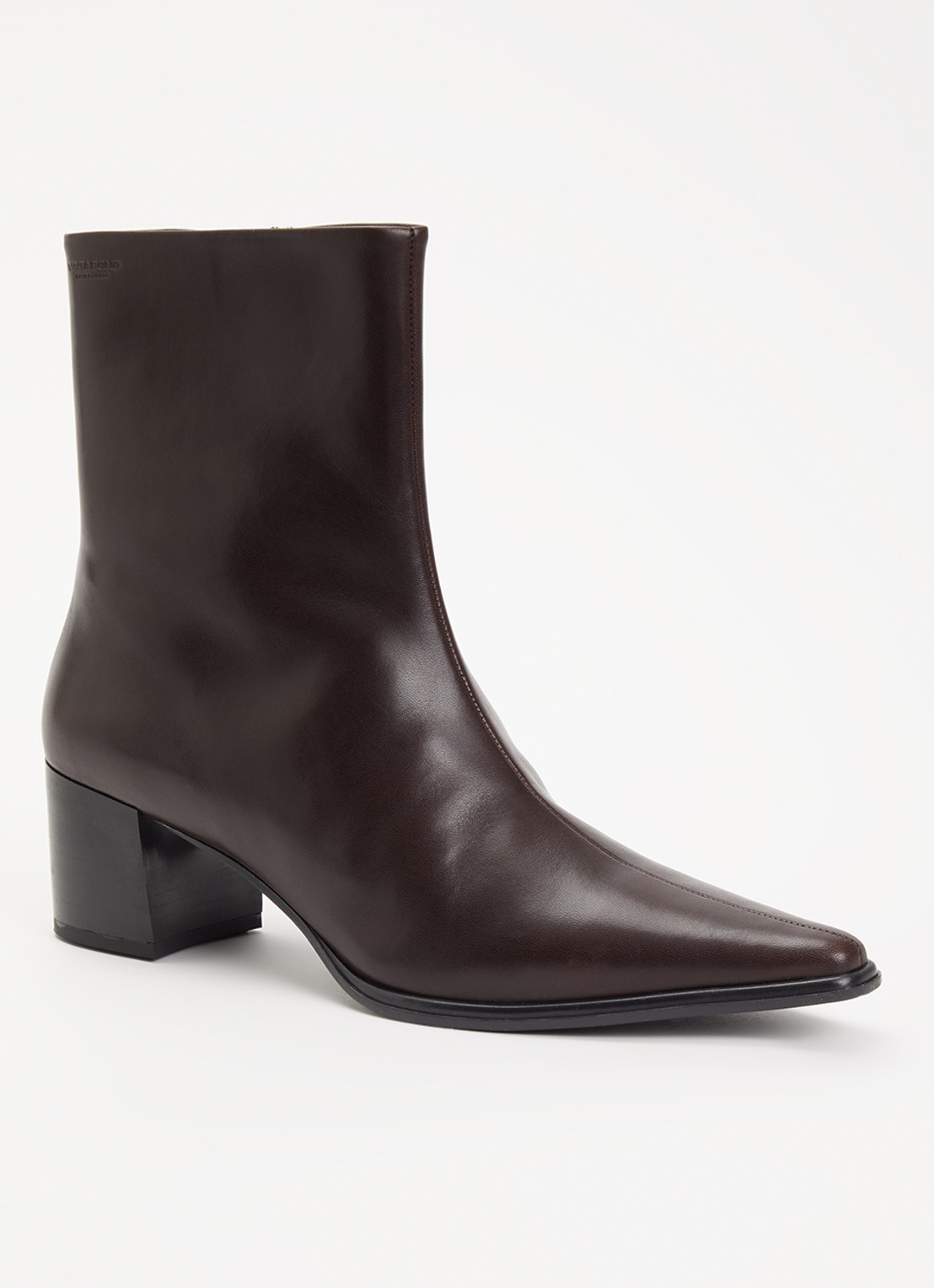 Vagabond Shoemakers Giselle enkellaarsje van leer - voorkant 2 chocoladebruin