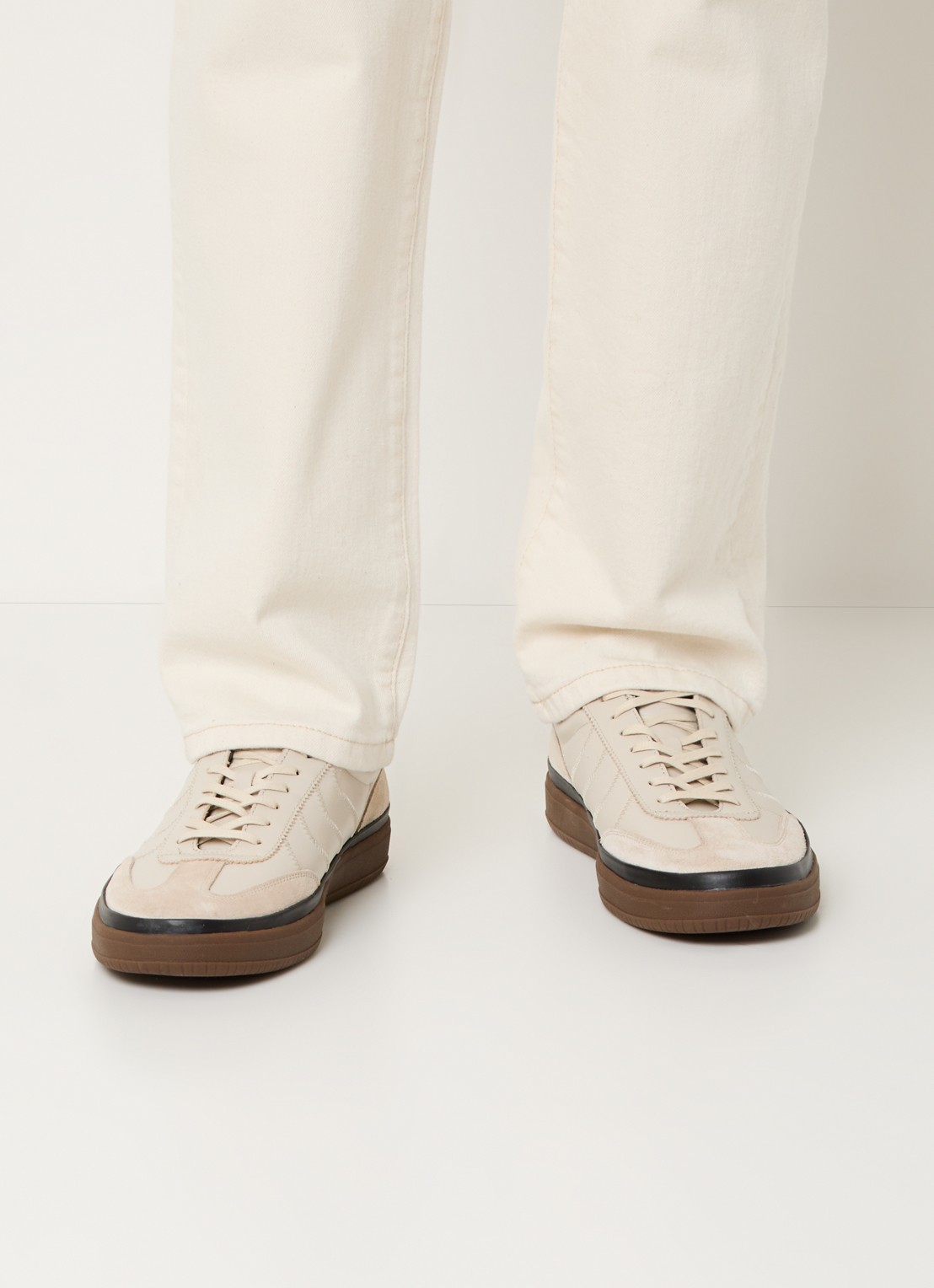 Vagabond Shoemakers Leo sneaker van leer met suède details - voorkant 2 beige