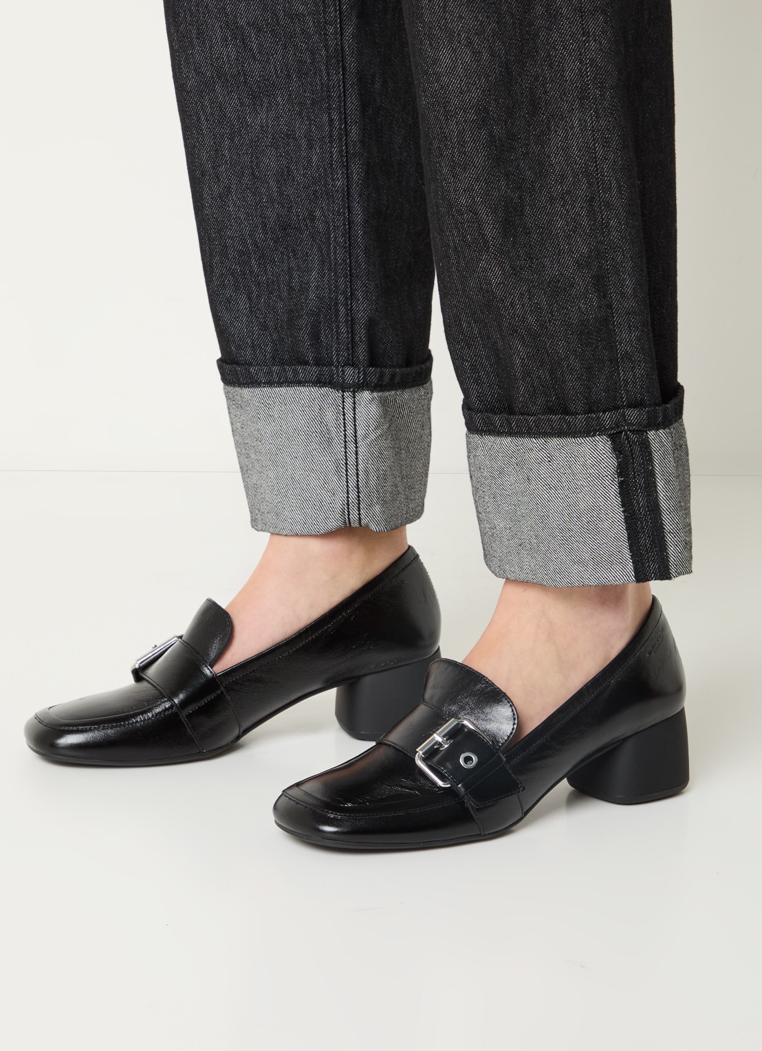 Vagabond Shoemakers Livia pump van leer met gespdetail - voorkant 2 zwart