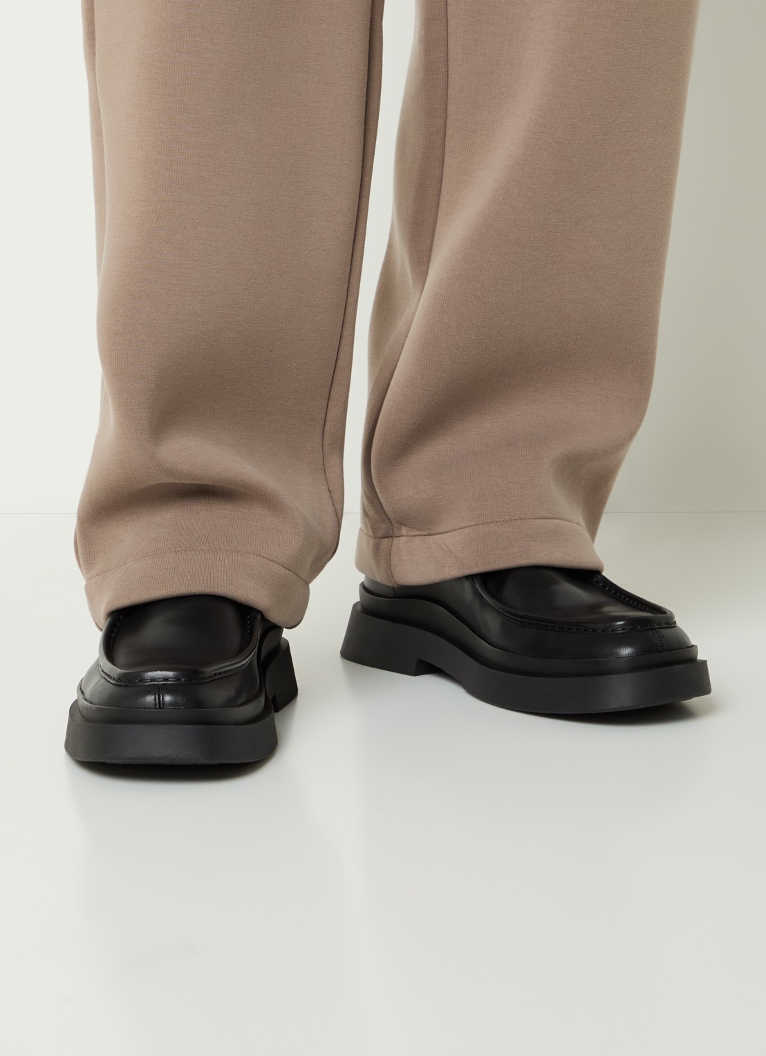 Vagabond Shoemakers Mike veterschoen van leer - voorkant 3 zwart
