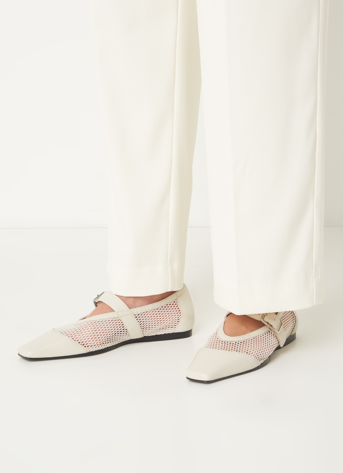 Vagabond Shoemakers Wioletta ballerina van mesh met leren details - voorkant 2 gebroken wit