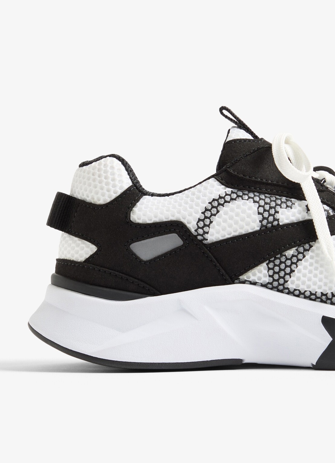 Valentino Garavani Demivee sneaker met suède details - detail 7 wit