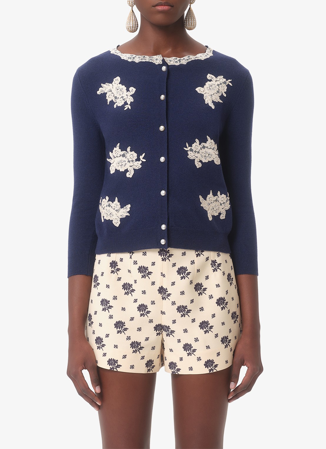 Valentino Garavani Fijngebreid vest van scheerwol met details van kant - detail 3 donkerblauw