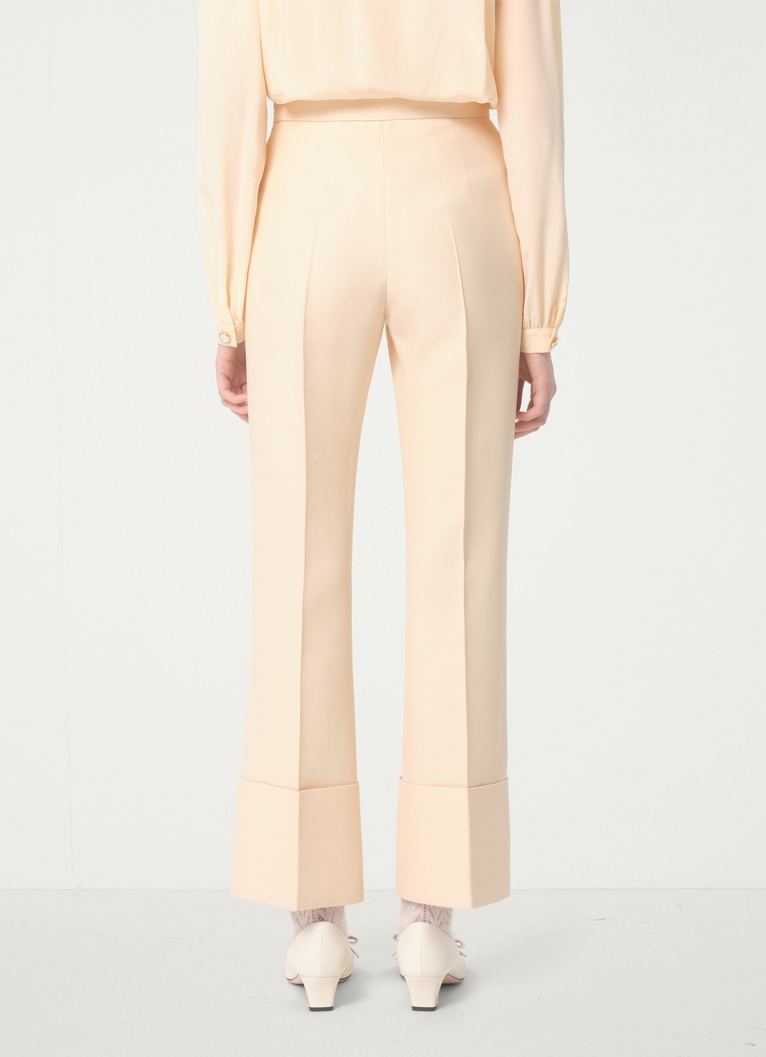 Valentino Garavani High waist bootcut fit pantalon in zijdeblend - achterkant creme