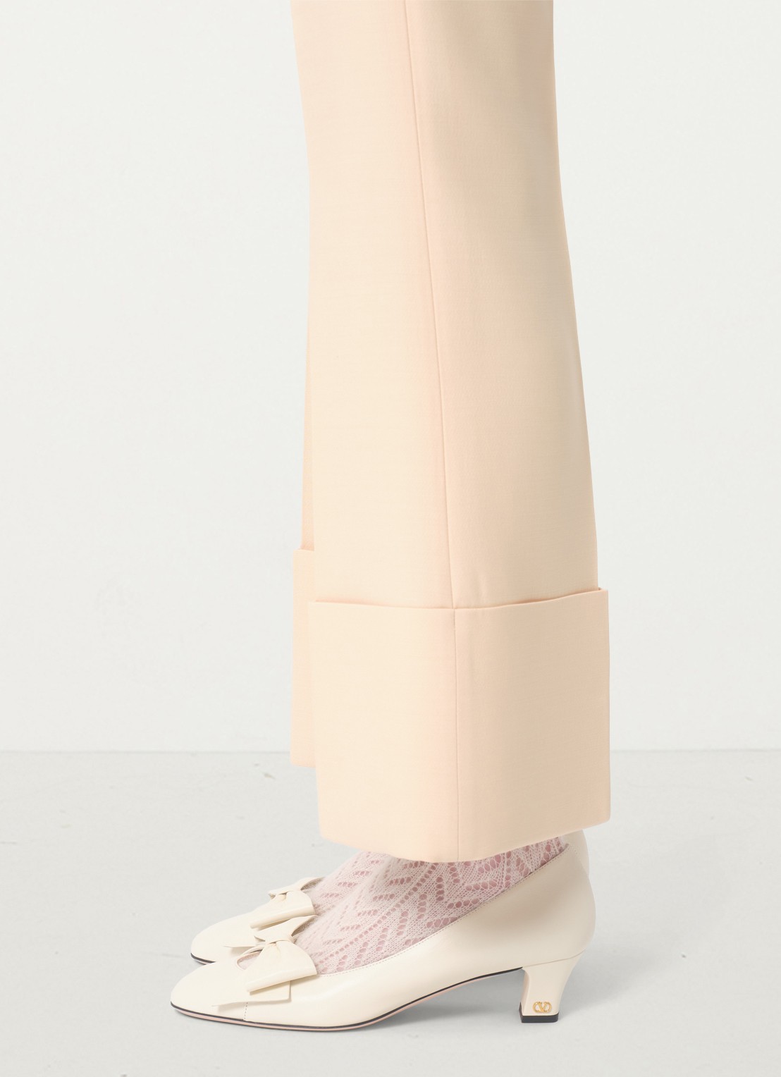 Valentino Garavani High waist bootcut fit pantalon in zijdeblend - detail 6 creme