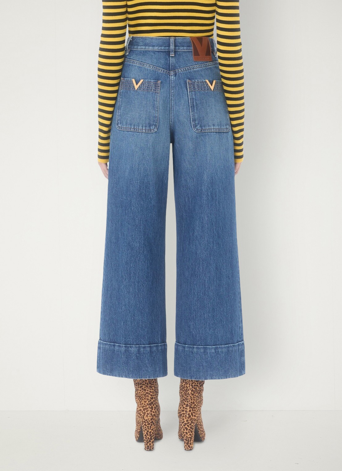 Valentino Garavani High waist wide leg cropped jeans met medium wassing - achterkant 4 indigo