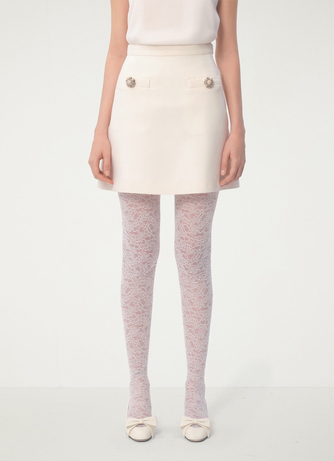 Valentino Garavani Minirok in zijdeblend met sierknopen - detail 4 gebroken wit