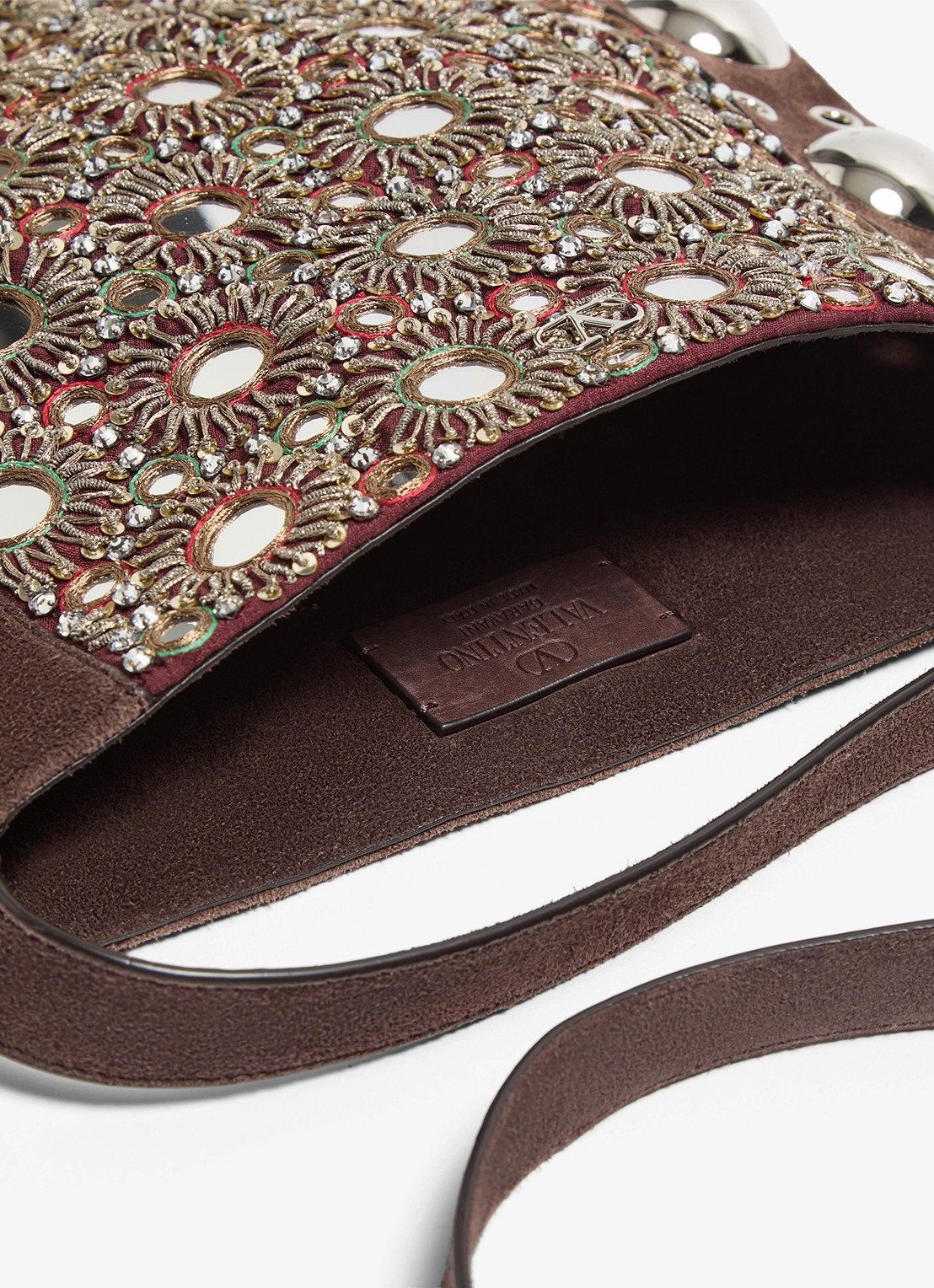 Valentino Garavani Nellcôte Medium crossbodytas van suède met studs en borduring - detail 4 bruin