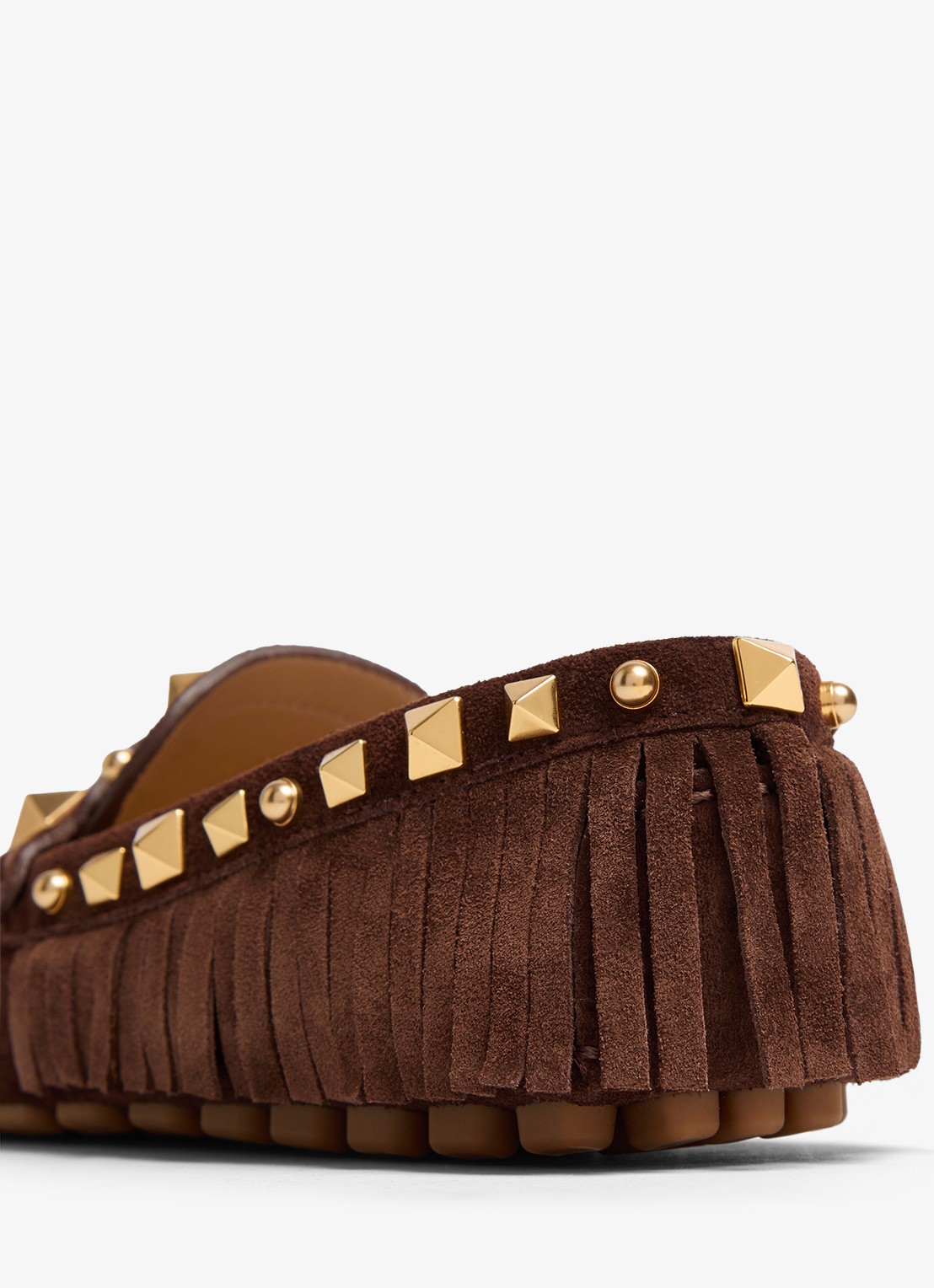 Valentino Garavani Plaster Caster Driver loafer van kalfssuède met studs - detail 7 bruin