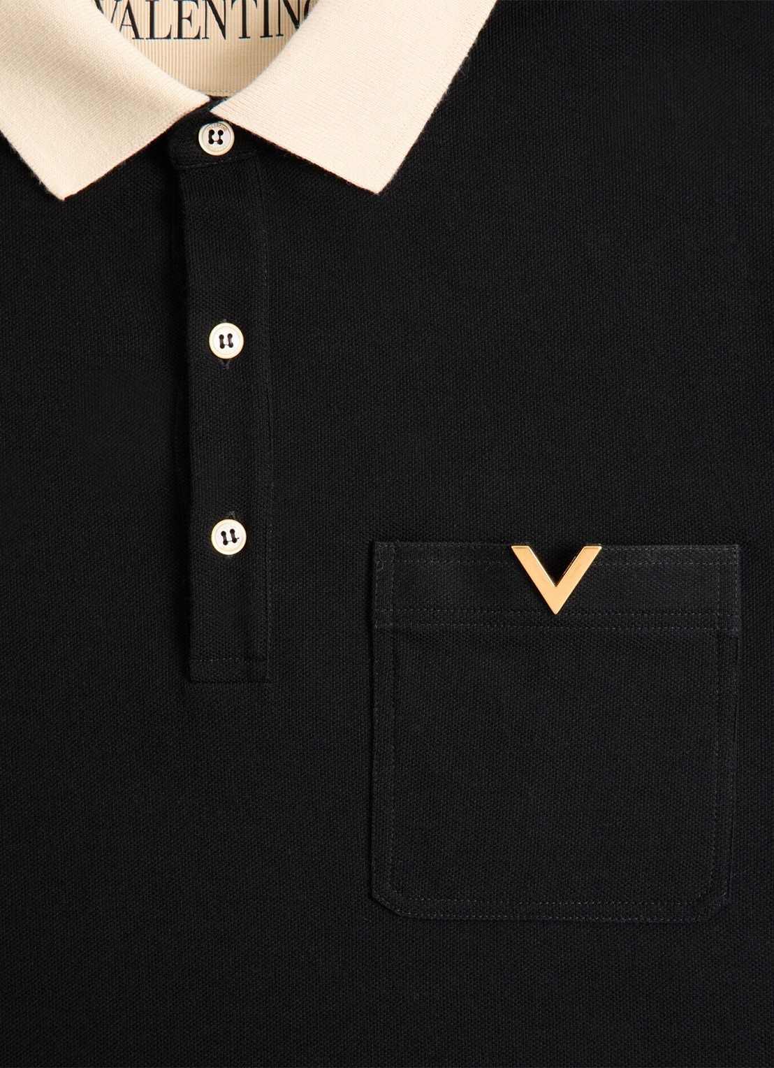 Valentino Garavani Regular fit polo van piqué katoen met borstzak - detail 8 zwart