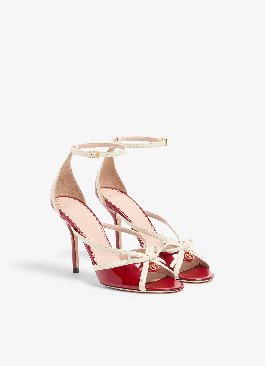 Valentino Garavani Sandalette van geitenleer met lakleren details - voorkant 6 rood