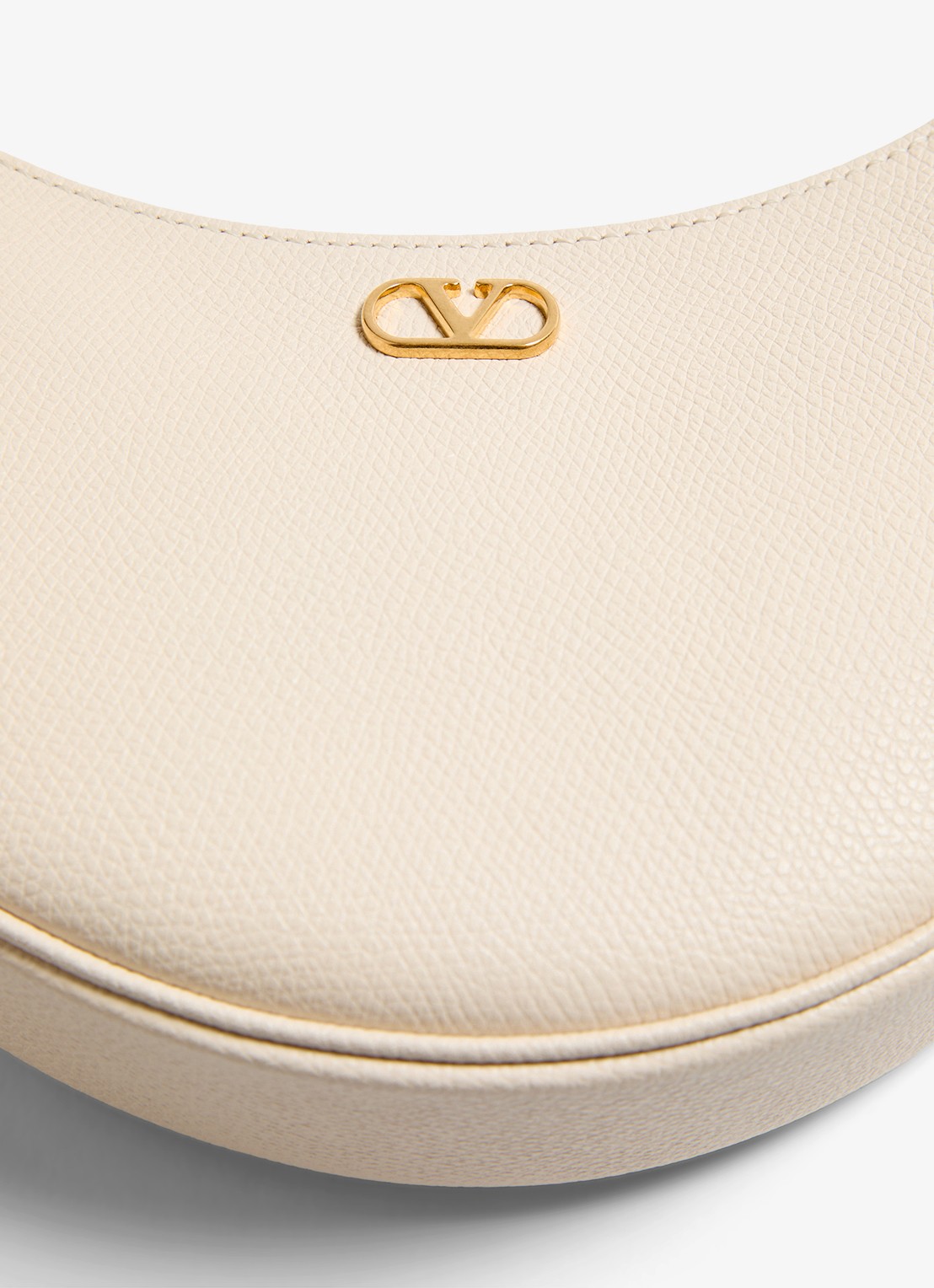Valentino Garavani Schoudertas van kalfsleer - detail 2 creme