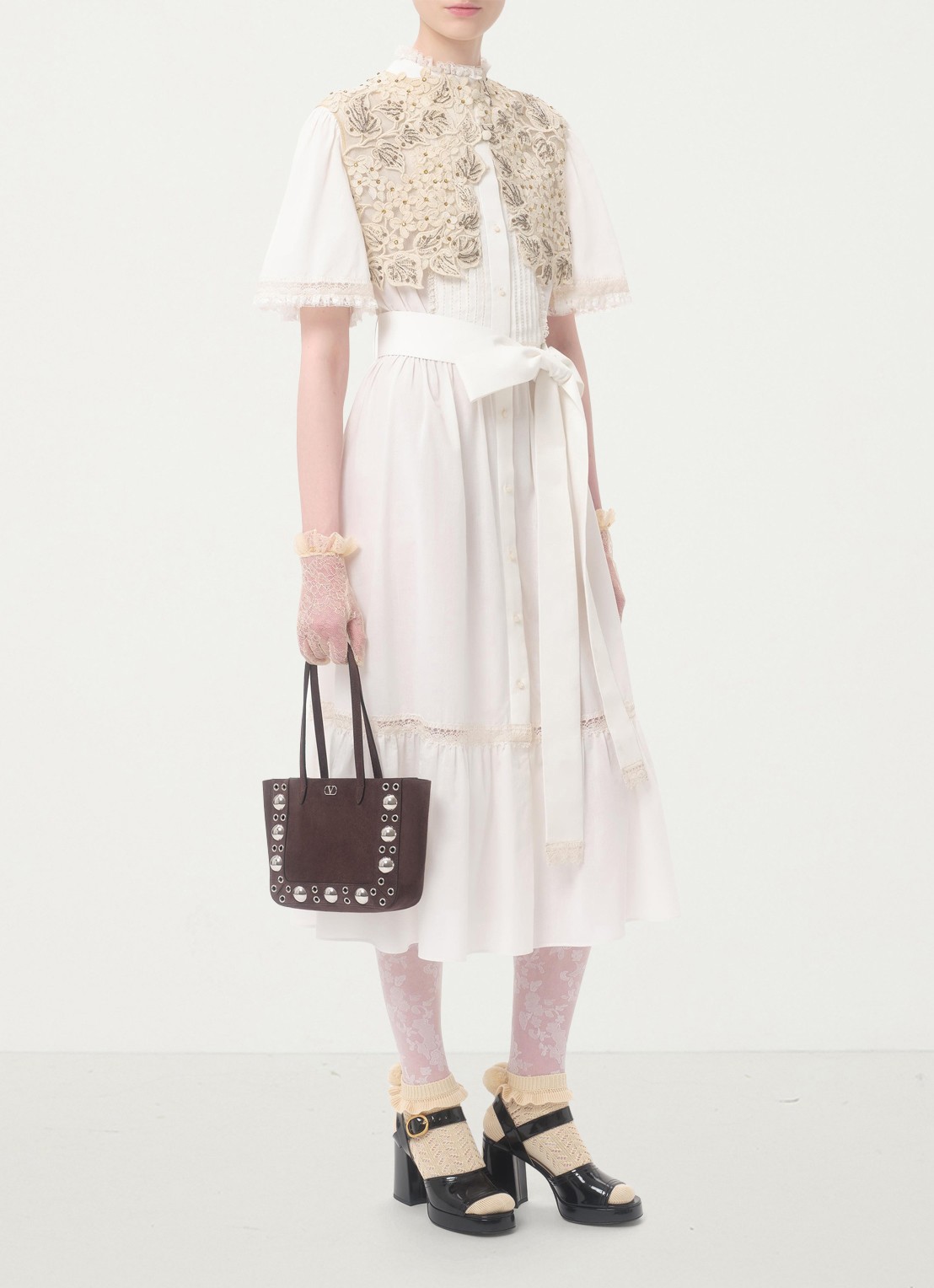 Valentino Garavani Shopper van suède met studs - detail 6 donkerbruin