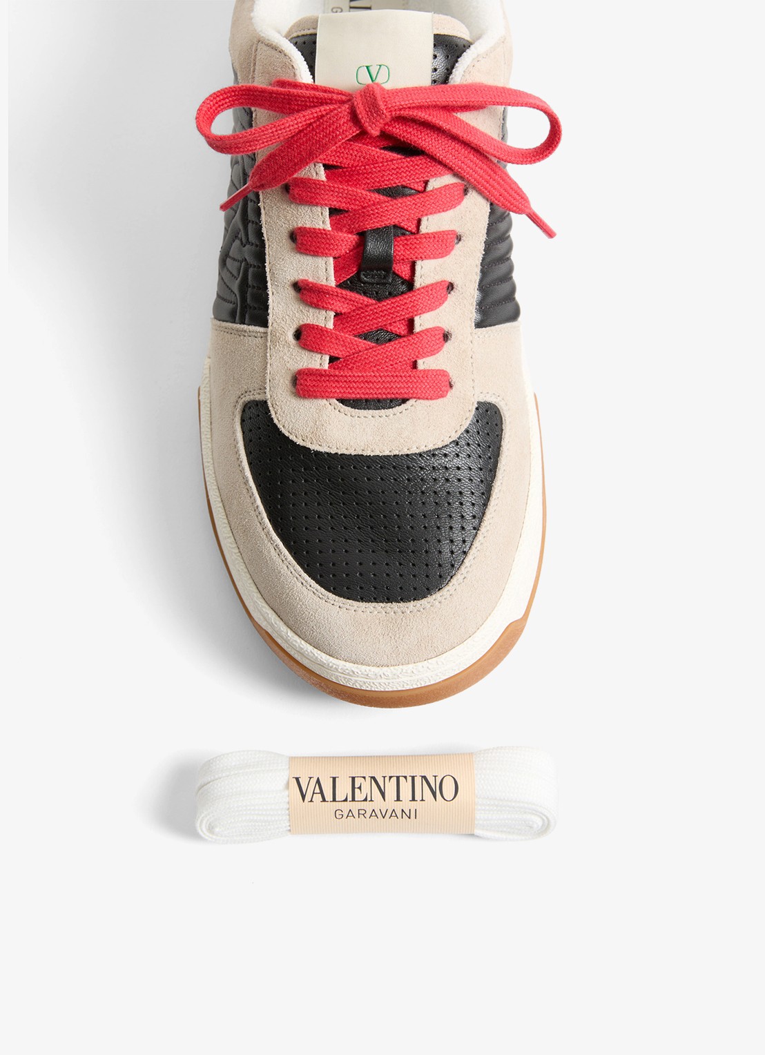 Valentino Garavani Sneaker van leer met suède details - detail 2 zwart