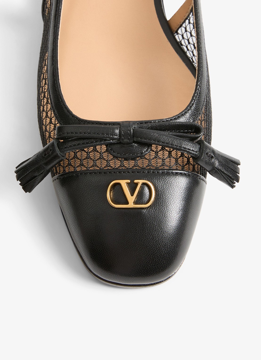 Valentino Garavani Valet Du Roi slingback van geitenleer met mesh details - detail 4 zwart