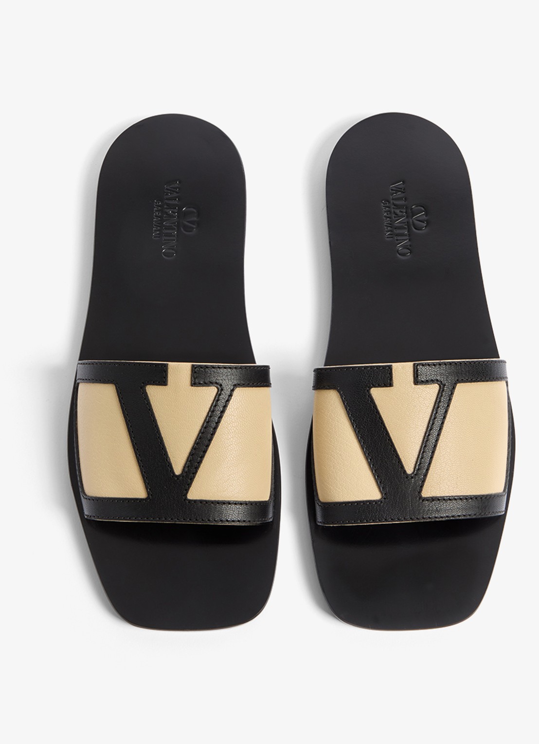 Valentino Garavani Viva Superstar slipper van geitenleer  - detail 4 creme