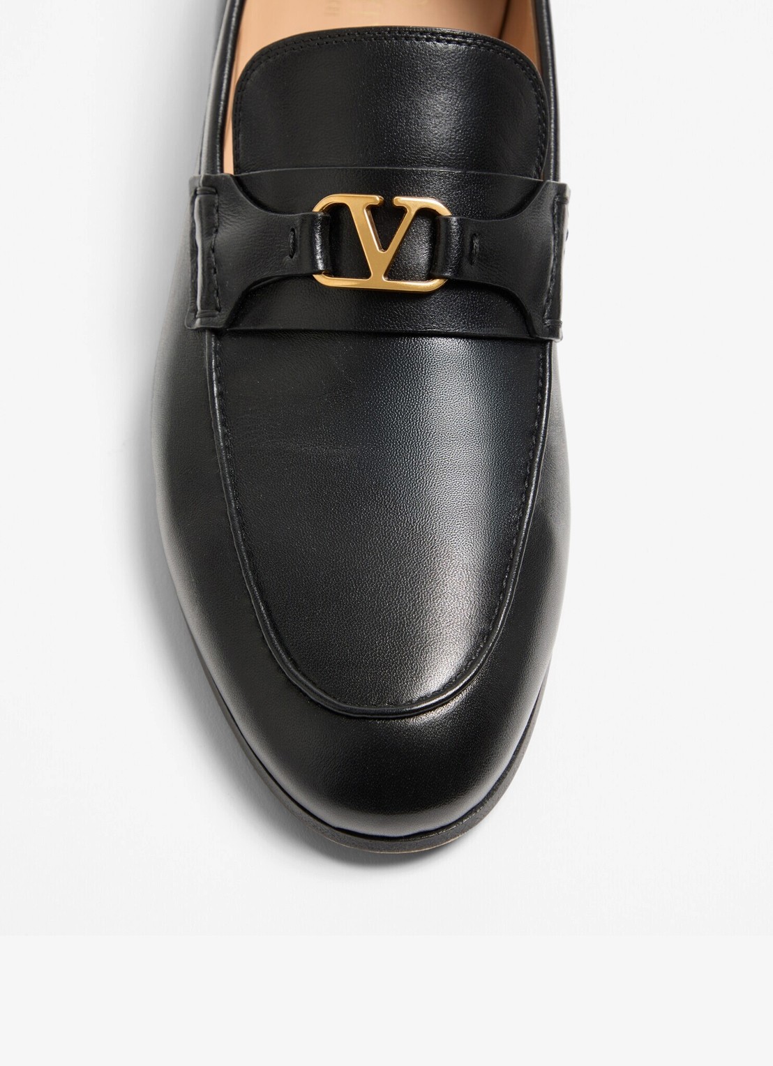 Valentino Garavani VLogo Signature loafer van lamsleer - detail 4 zwart