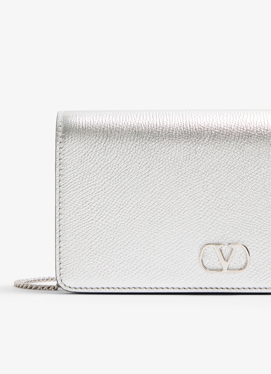 Valentino Garavani VLogo Signature Mini crossbodytas van kalfsleer met metallic finish - detail 5 zilver