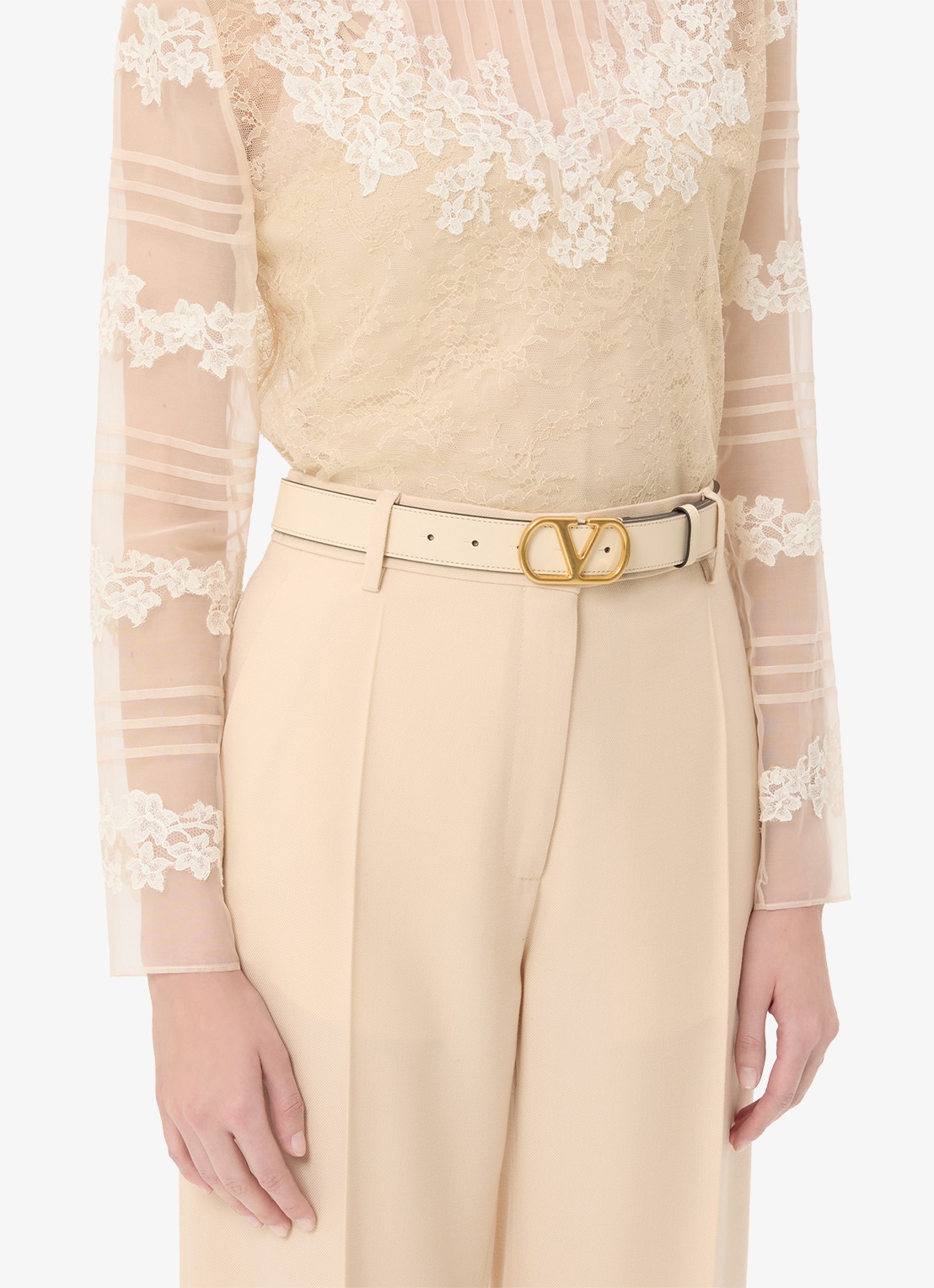 Valentino Garavani VLogo Signature riem van kalfsleer - voorkant 2 creme