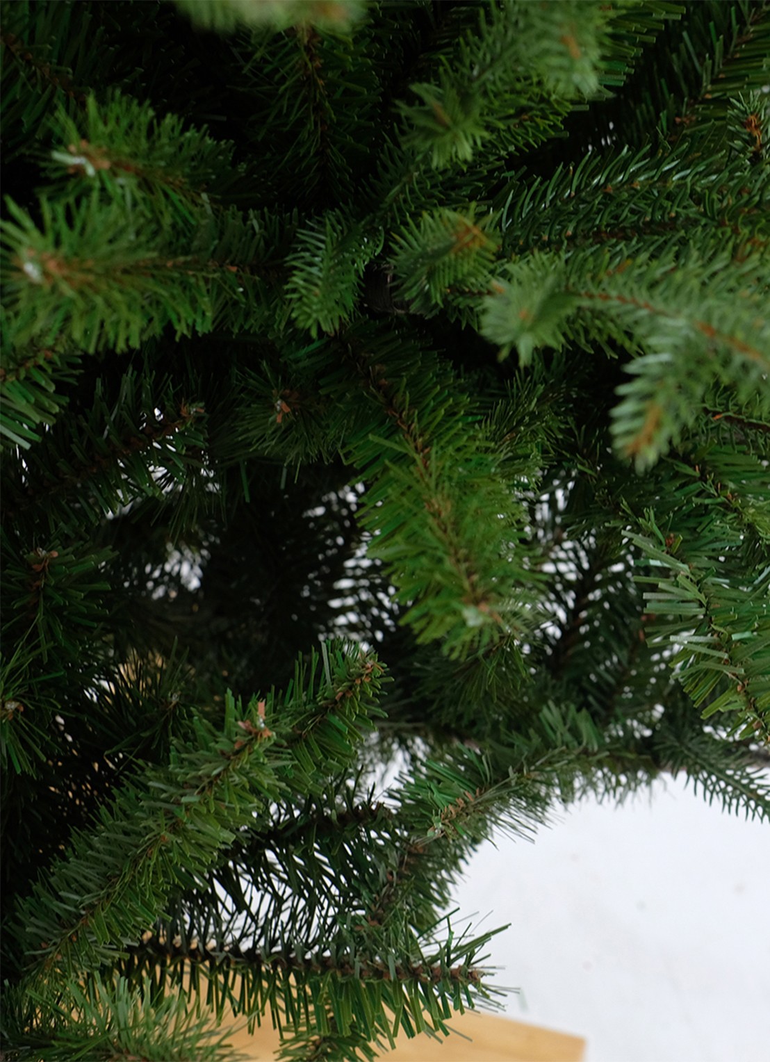 Van Der Gucht Arkansas kunstkerstboom 228 cm - voorkant 2 groen