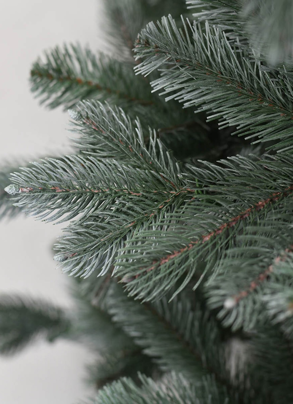 Van Der Gucht Frosted Colorado kunstkerstboom 228 cm - achterkant 2 groen