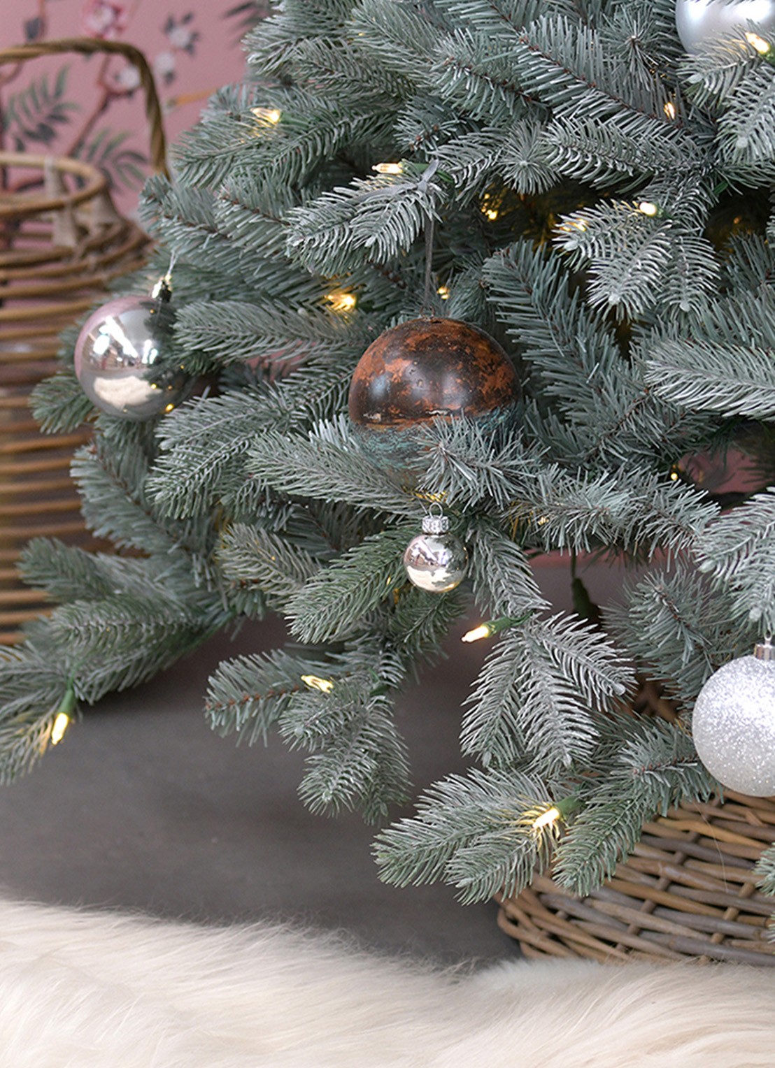 Van Der Gucht Frosted Colorado kunstkerstboom met LED verlichting 183 cm - detail 3 groen