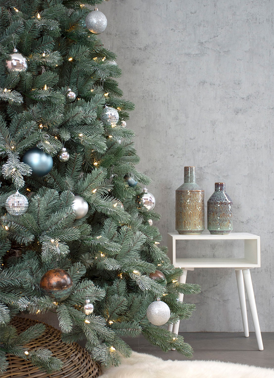 Van Der Gucht Frosted Colorado kunstkerstboom met LED verlichting 183 cm - voorkant 5 groen