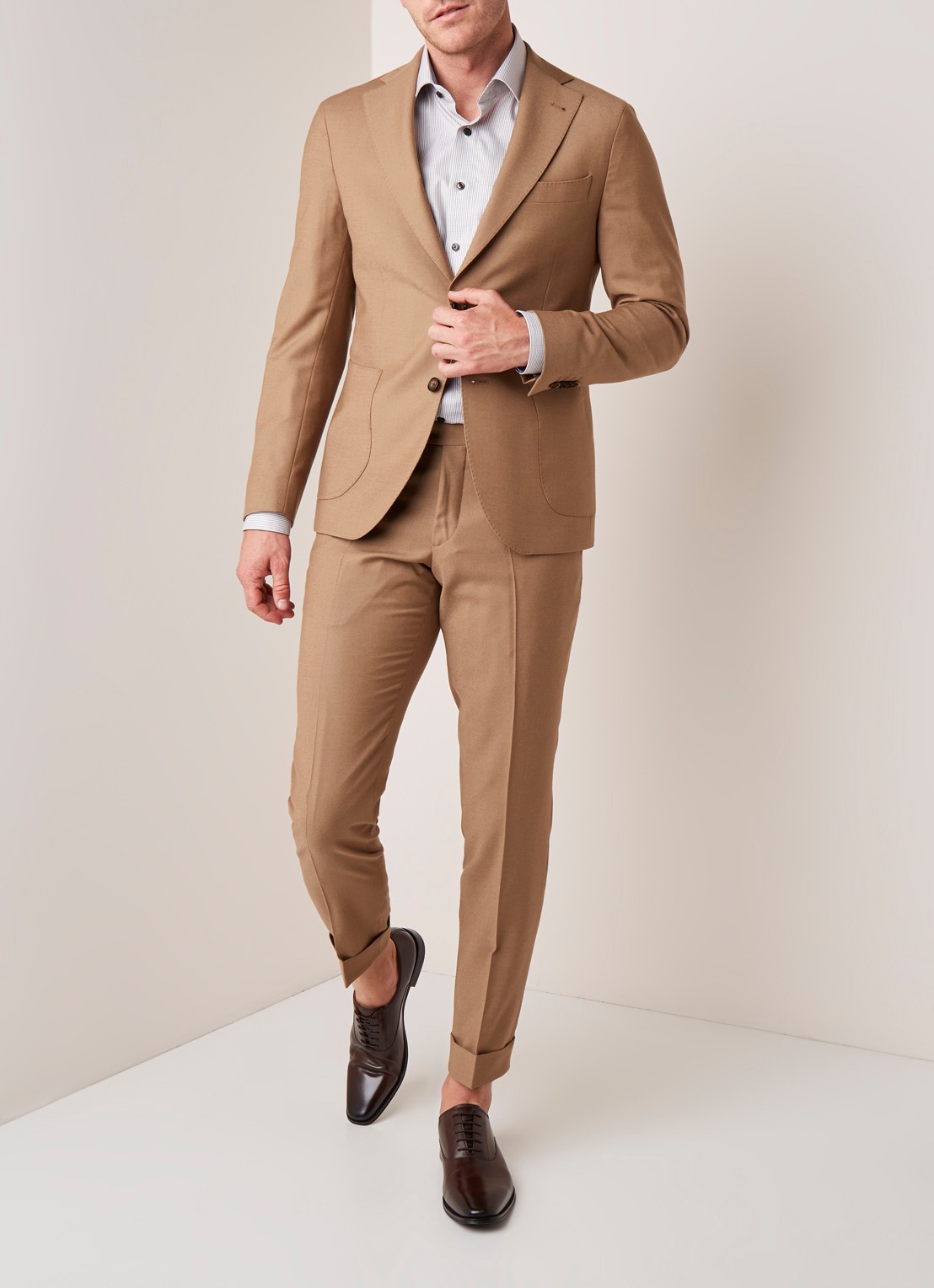 Van Gils Elliot tailored fit colbert van scheerwol - voorkant 3 camel