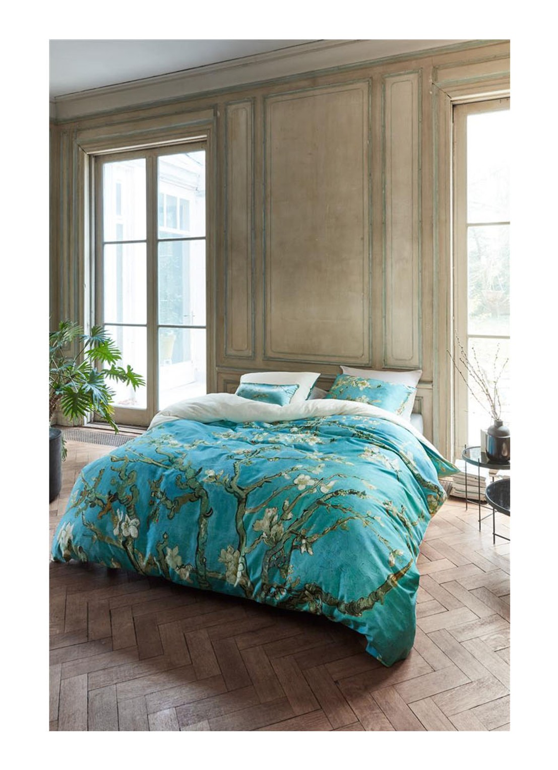 Van Gogh Museum Almond Blossom katoensatijn dekbedovertrekset - inclusief kussenslopen - voorkant 2 blauw