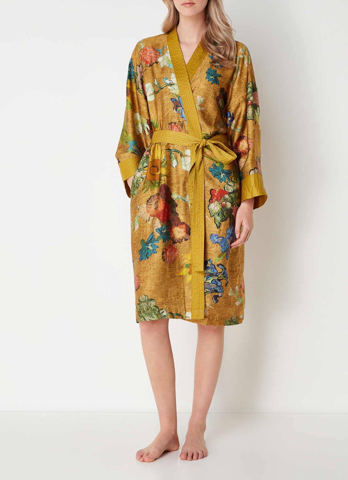 Van Gogh Museum Kimono van satijn met bloemenprint - voorkant 2 goud