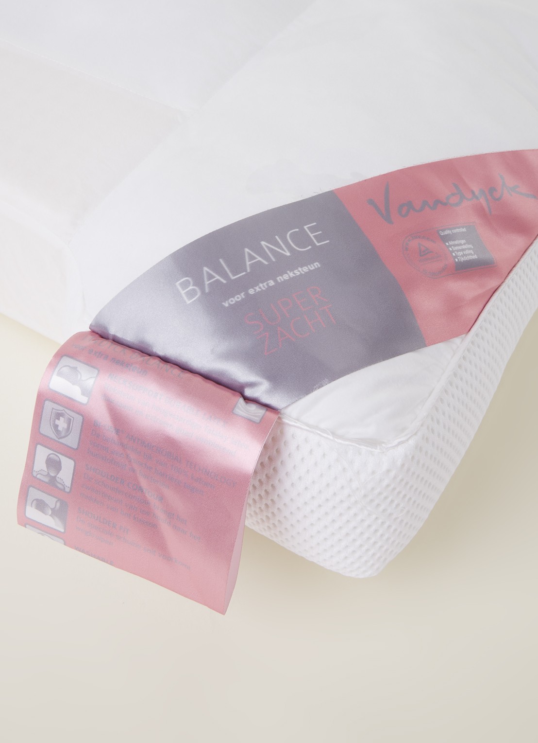 Vandyck Balance superzacht hoofdkussen met vulling van polyester 60 x 70 cm - detail wit