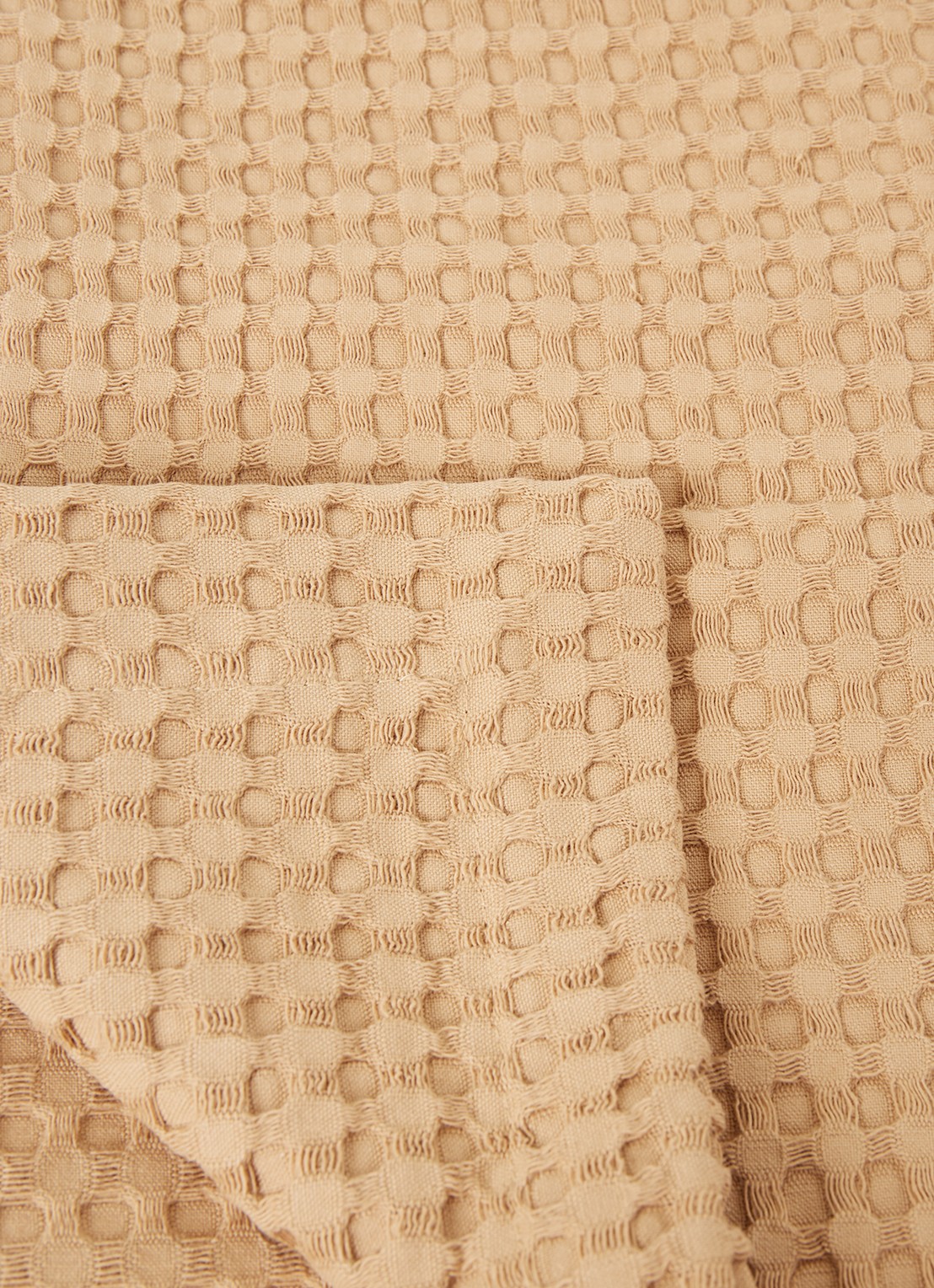 Vandyck Home 71 plaid met wafelstructuur - detail camel