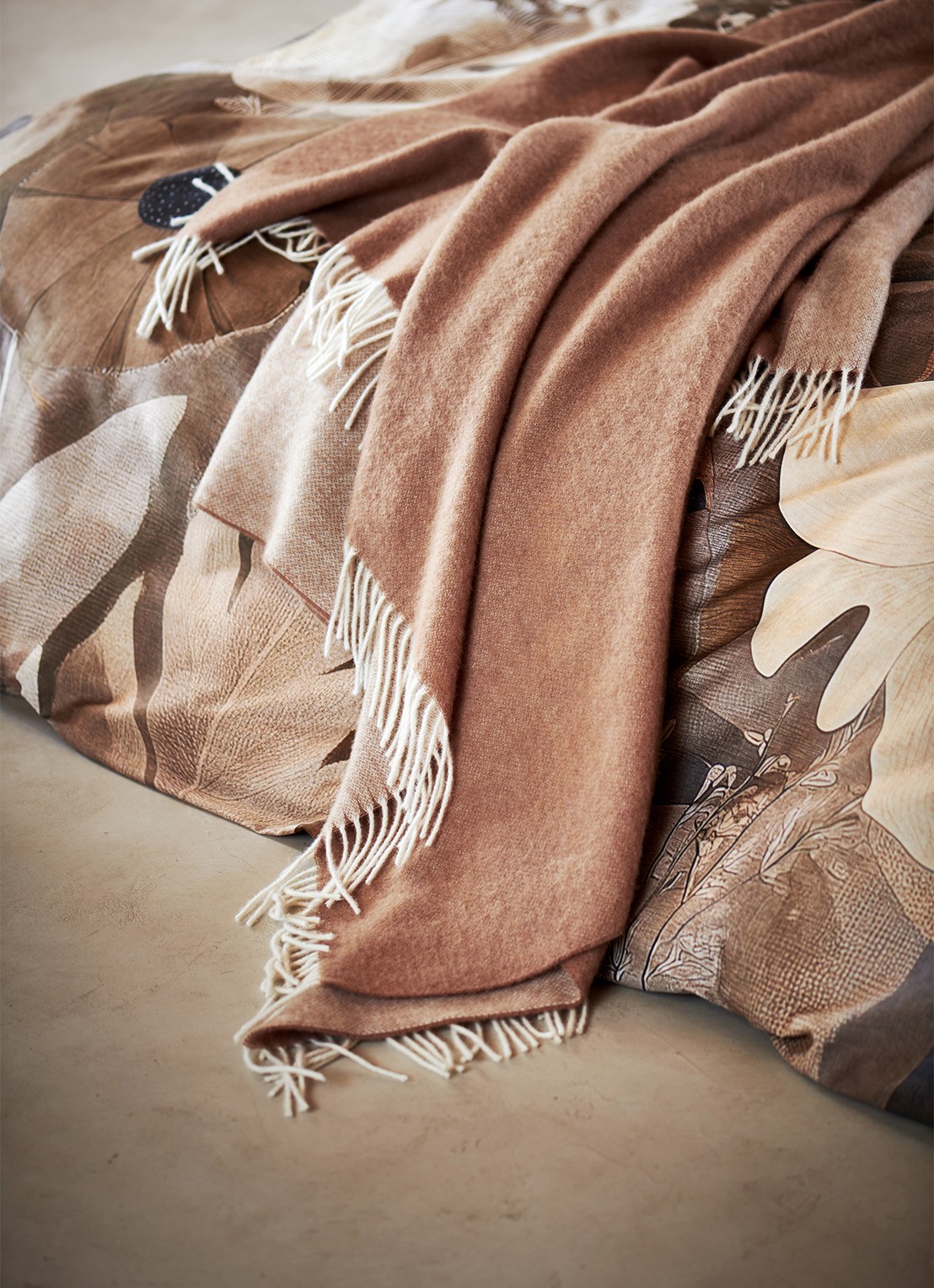 Vandyck Home Bellavita plaid van lamswol - voorkant 2 beige