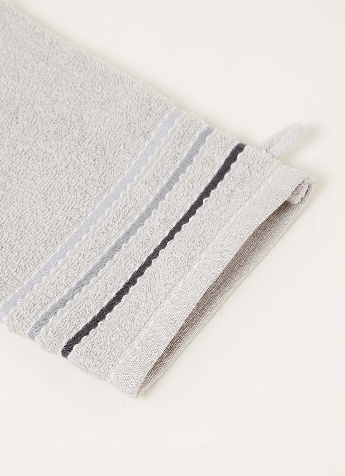 Vandyck Prestige Lines washand - 500 gr/m2 - 60 x 22 cm - detail lichtgrijs