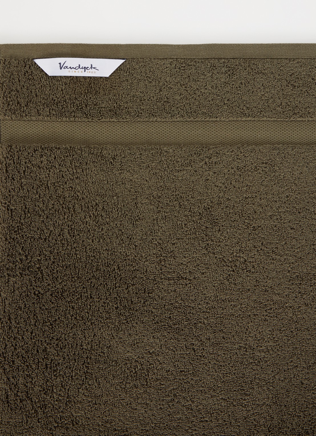 Vandyck Ranger badhanddoek - 650 gr/m2 - 55 x 100 cm - detail legergroen