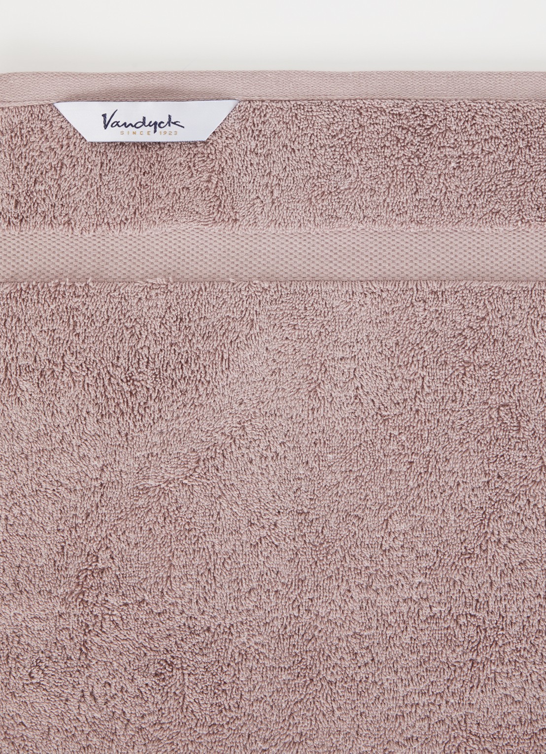 Vandyck Ranger badhanddoek - 650 gr/m2 - 55 x 100 cm - detail 2 oudroze