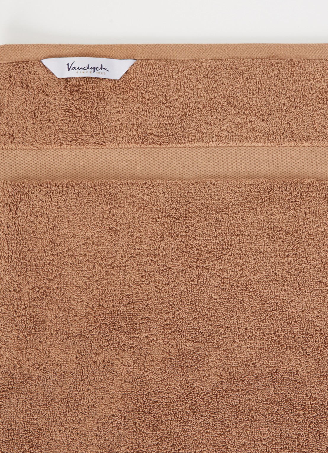 Vandyck Ranger badhanddoek - 650 gr/m2 - 68 x 127 cm - detail 2 lichtbruin