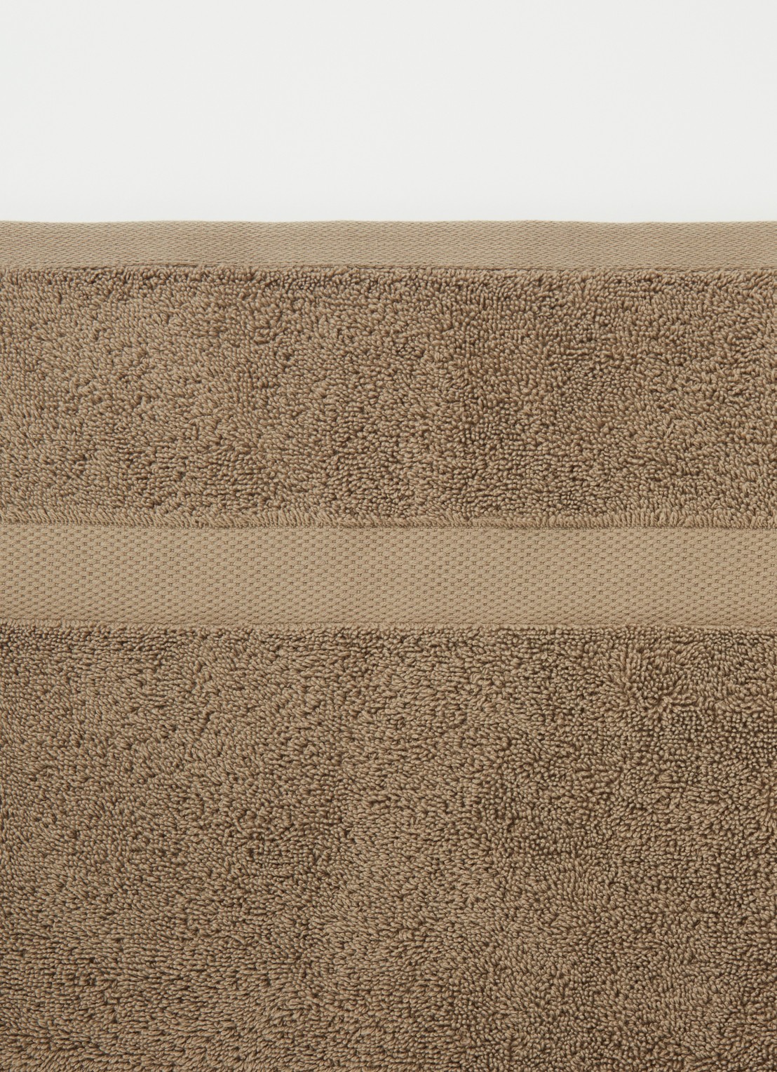 Vandyck Ranger badhanddoek - 650 gr/m2 - 68 x 127 cm - detail donkerkhaki
