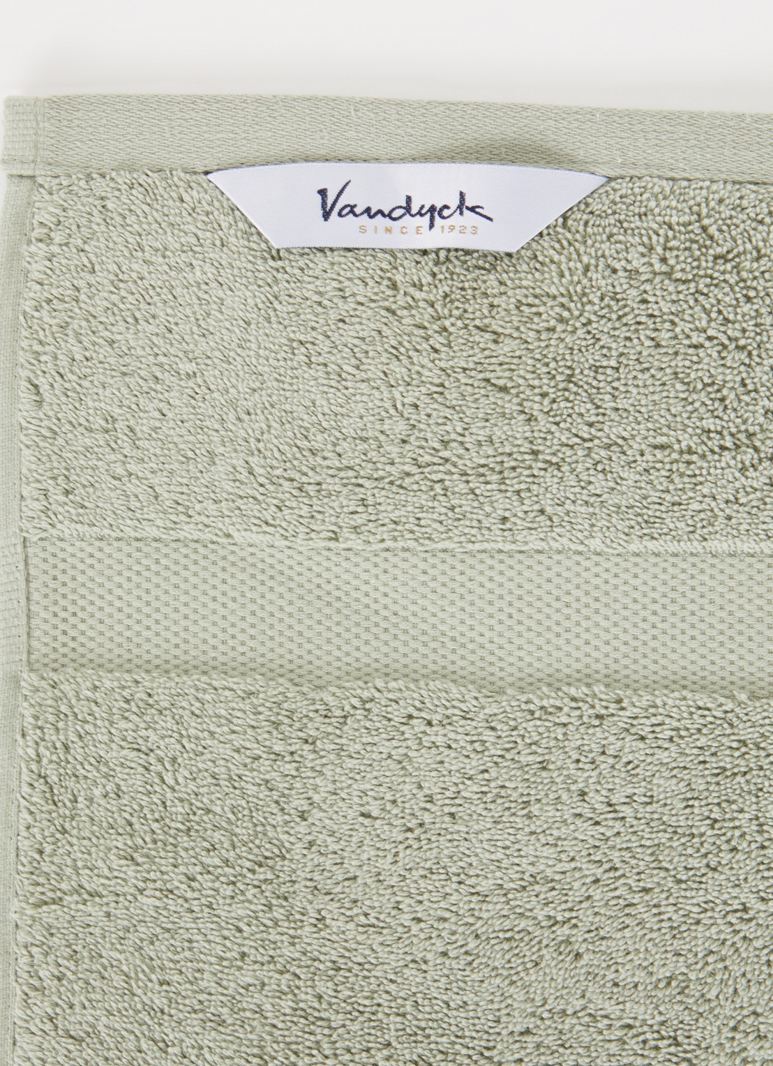 Vandyck Ranger badhanddoek - 650 gr/m2 - 68 x 127 cm - detail olijfgroen