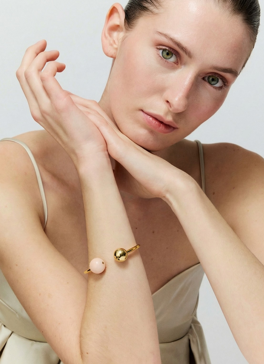 Vanessa Baroni Beads bangle - voorkant 3 peach sorbet