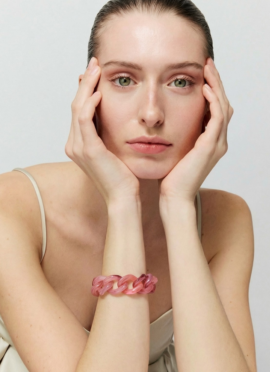 Vanessa Baroni Flat Chain armband - voorkant 3 crystal pink marble