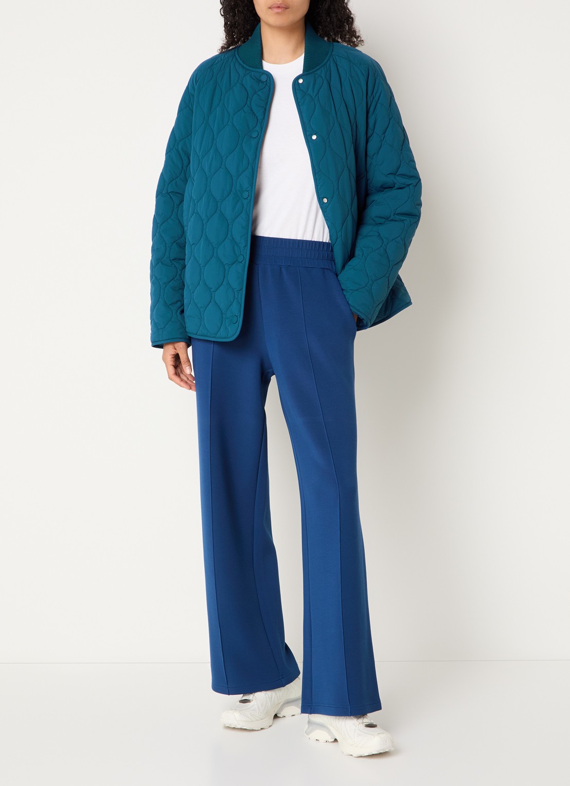 Varley Luca gewatteerd jack met quilt patroon - voorkant 2 aquablauw