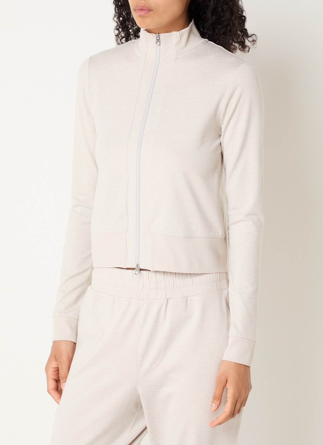 Varley Rufus cropped trainingsvest met gemêleerd dessin - detail 4 beige