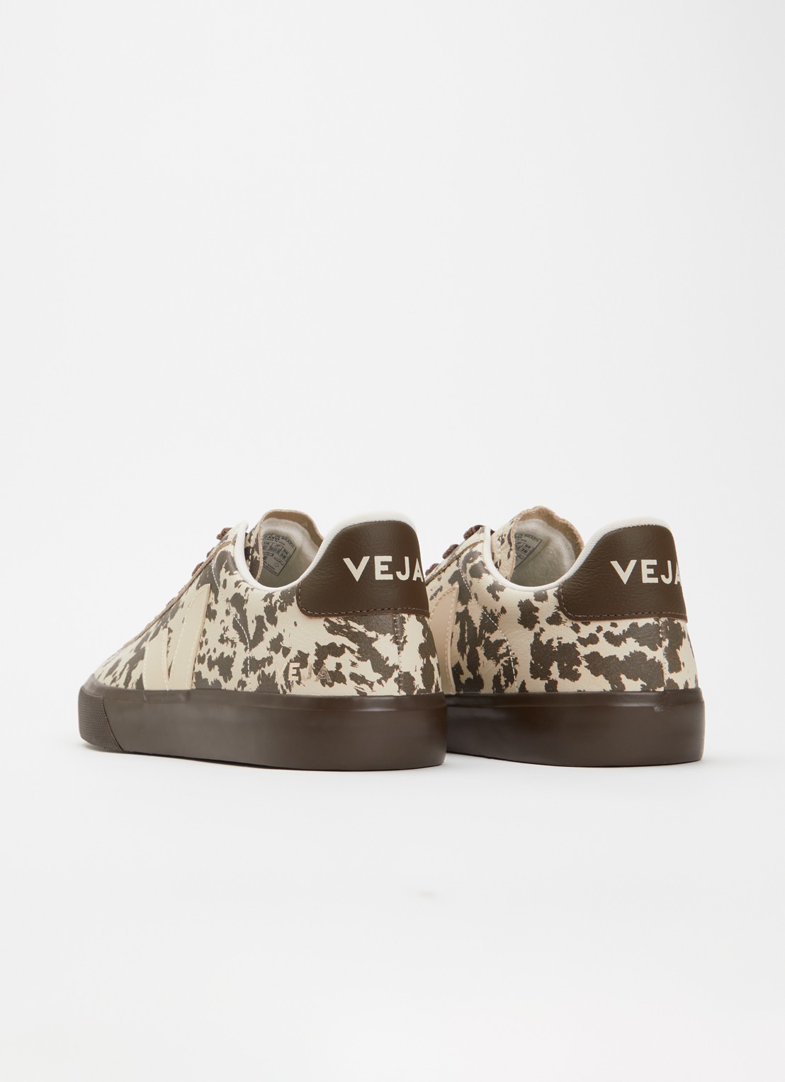 Veja Campo sneaker van leer met dierenprint - achterkant bruin